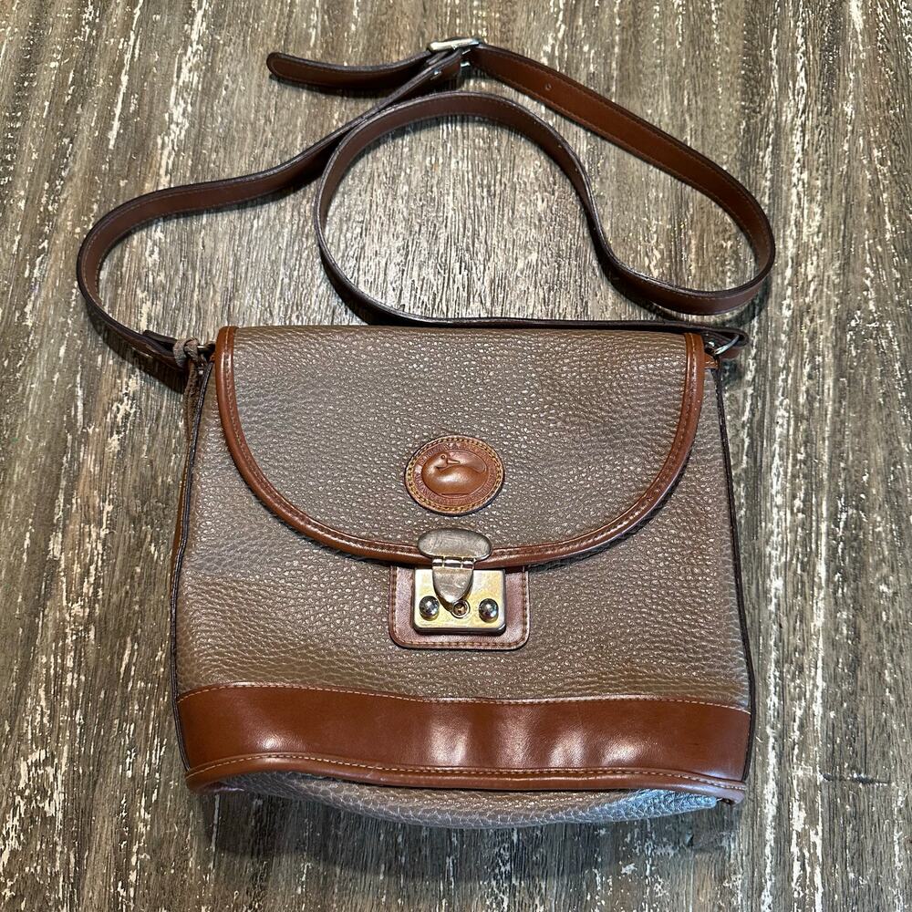 Vintage Dooney & Bourke All-Weather Pebble Leather Crossbody Bag Turn-Lock Strap